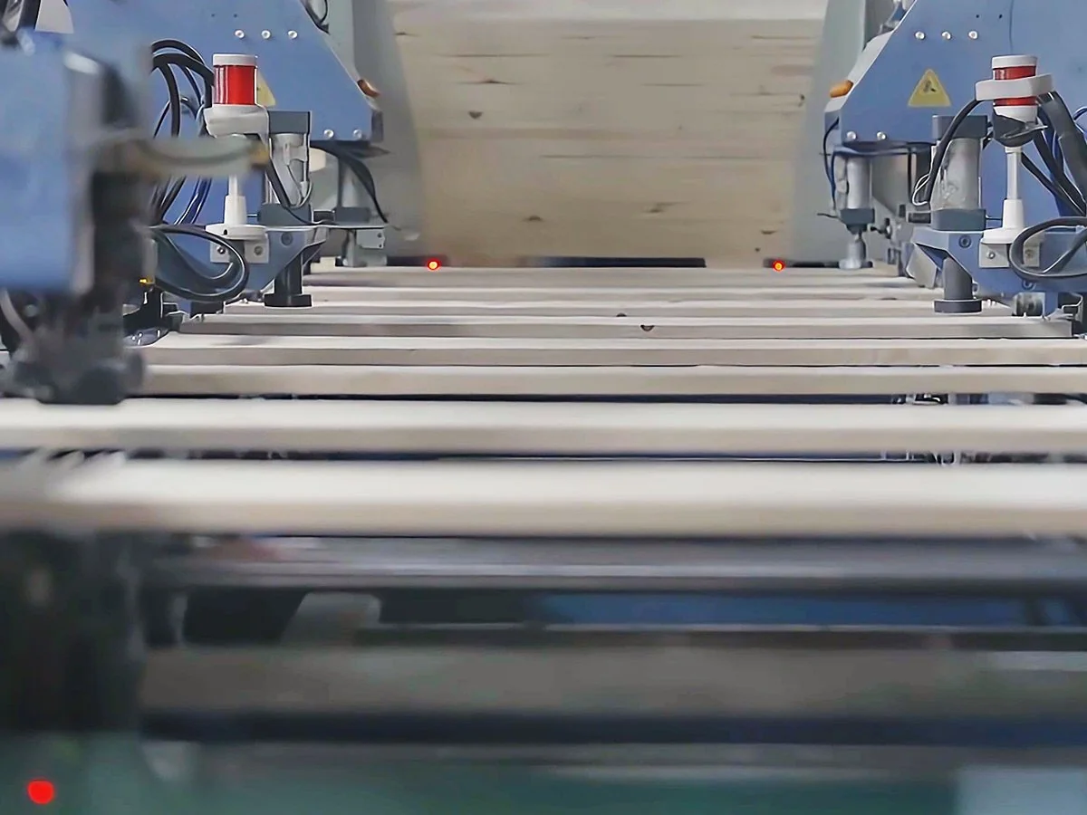 Automated wooden packaging production equipment