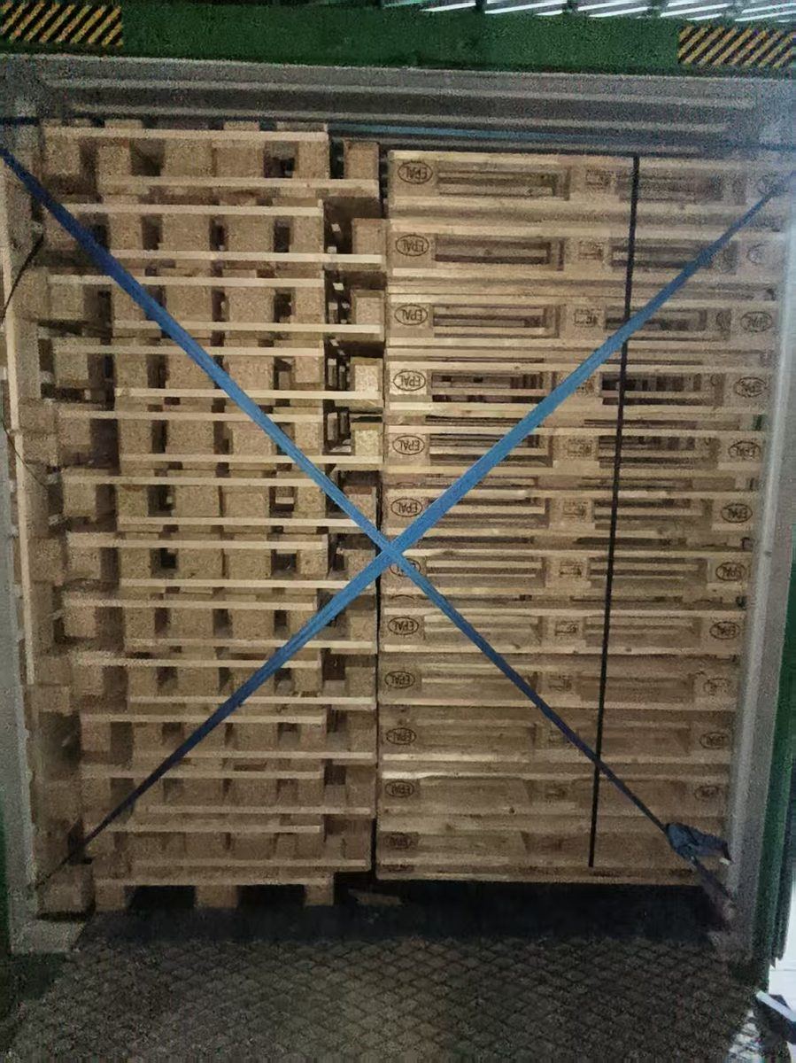 EPAL pallets in heat treatment kiln